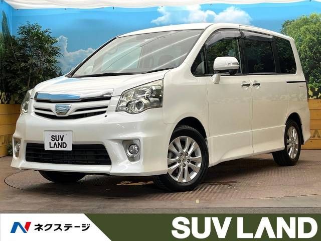 TOYOTA NOAH 2011