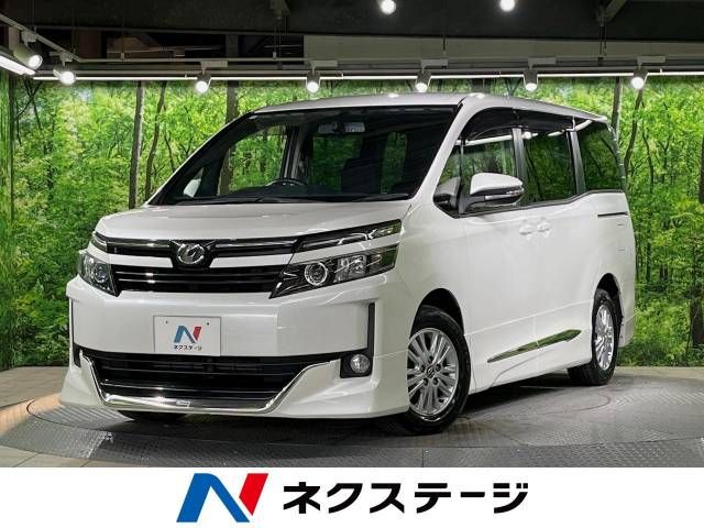 TOYOTA VOXY 2014