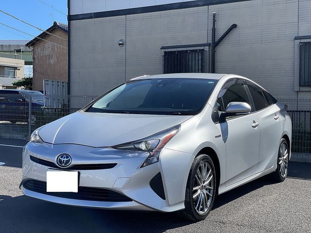 TOYOTA PRIUS 2016