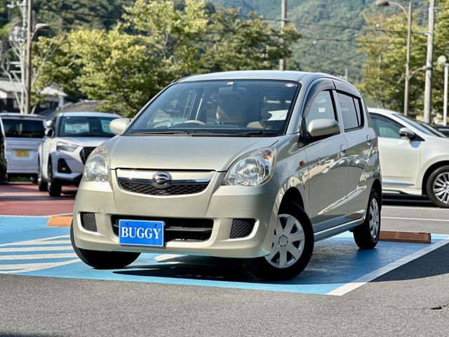 DAIHATSU MIRA 2010