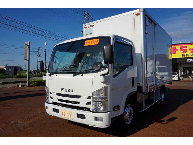 Isuzu ELF 2015