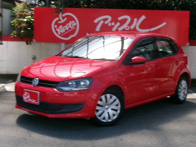 VOLKSWAGEN POLO 2013