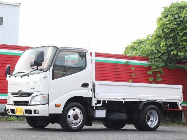 TOYOTA DYNA 2013