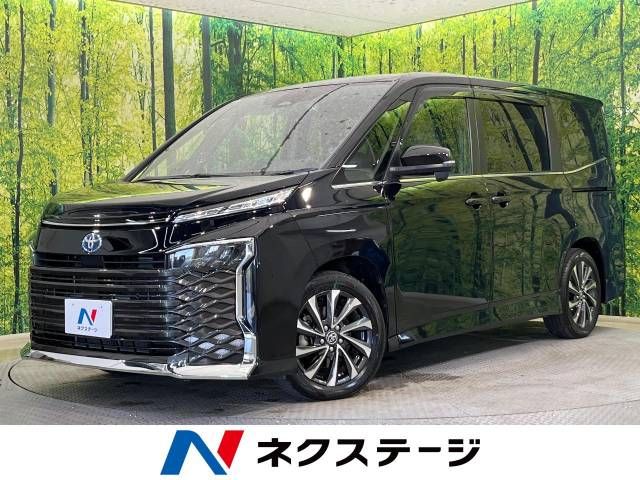 TOYOTA VOXY HYBRID 2024