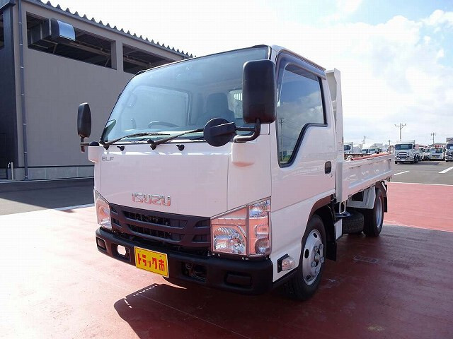 Isuzu ELF 2016