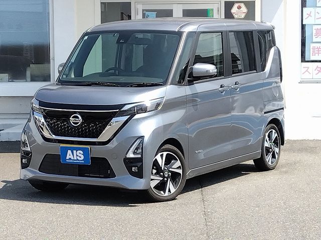 NISSAN ROOX 2023