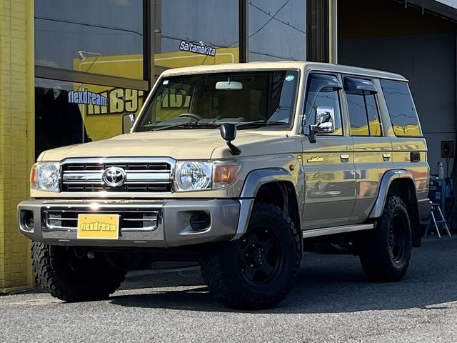 TOYOTA LANDCRUISER van 2015