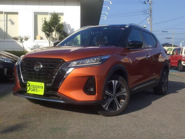 NISSAN KICKS 2021