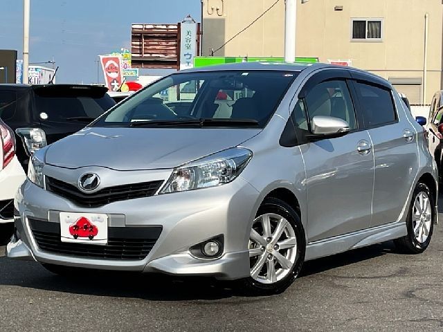 TOYOTA VITZ 2014