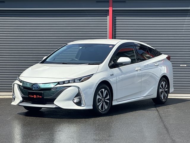 TOYOTA PRIUS PHV 2019