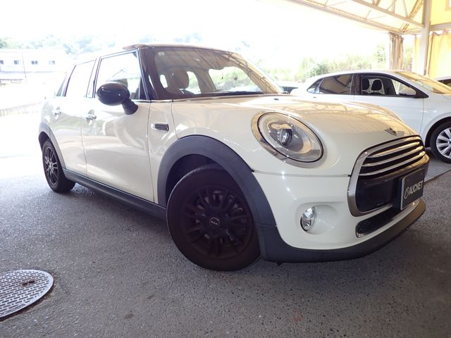 BMW MINI COOPER D 5DOOR 2017