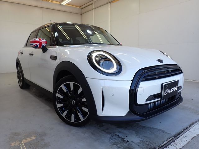 BMW MINI COOPER D 5DOOR 2024