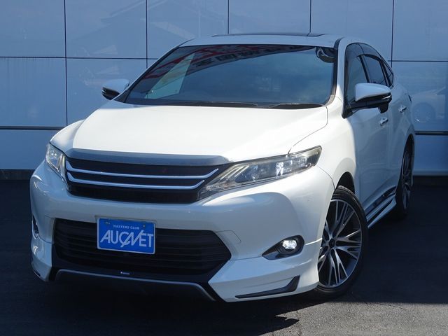 TOYOTA HARRIER 4WD 2014