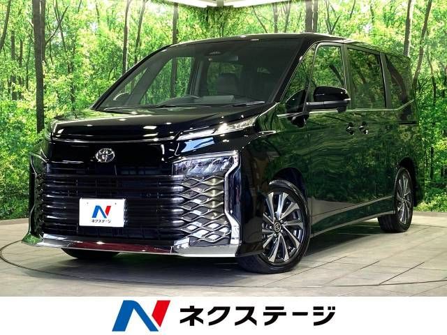 TOYOTA VOXY 2023