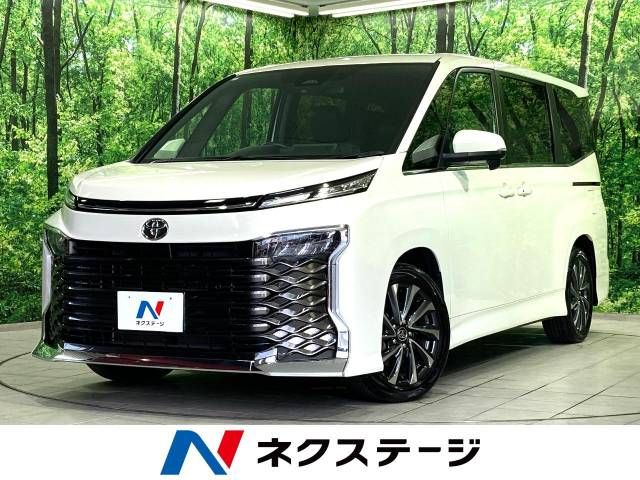 TOYOTA VOXY 2023