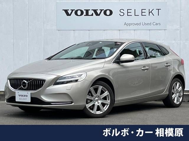 VOLVO V40 2017