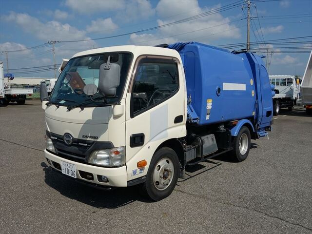 Hino DUTRO 2012