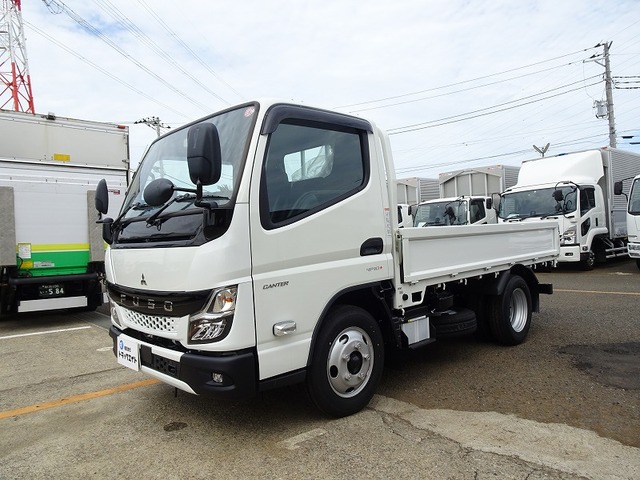 Mitsubishi CANTER 2023