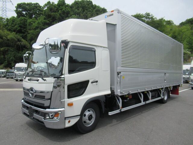 Hino RANGER 2024