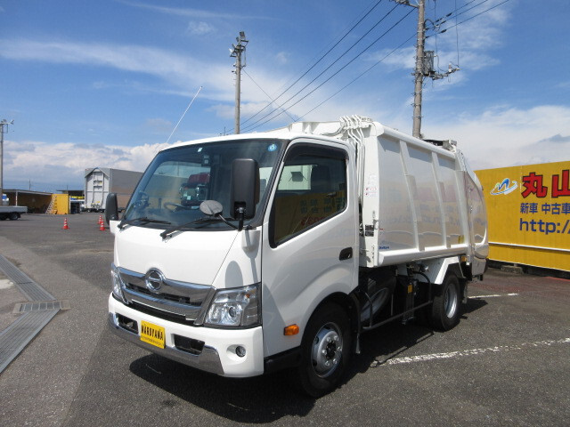 Hino DUTRO 2021