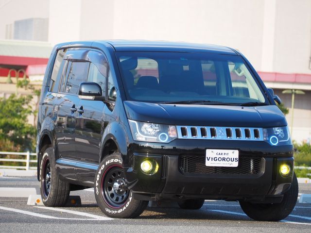 MITSUBISHI DELICA D:5 4WD 2009