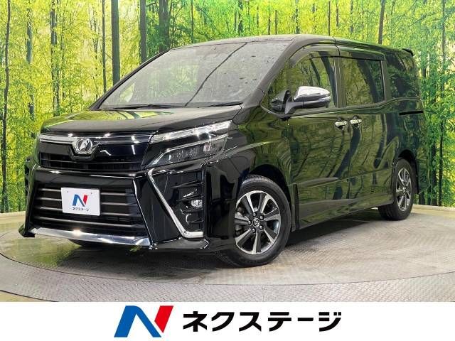 TOYOTA VOXY 2018