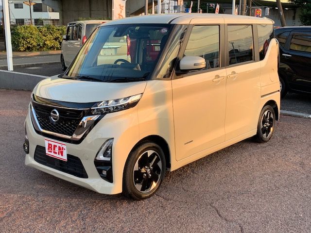 NISSAN ROOX 2021