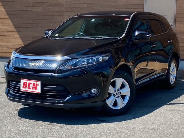 TOYOTA HARRIER 4WD 2016