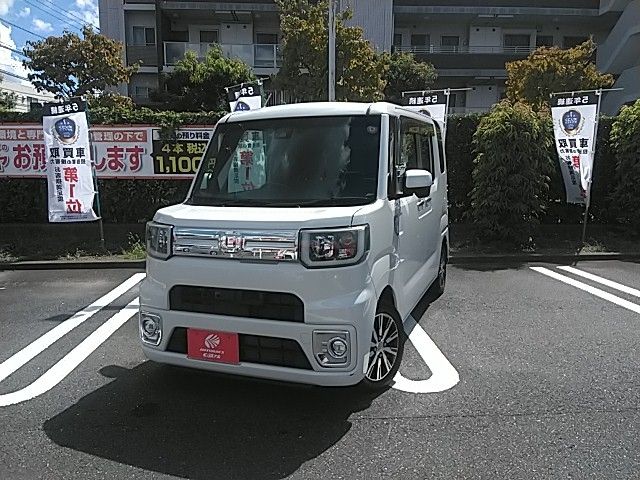 DAIHATSU WAKE 2016