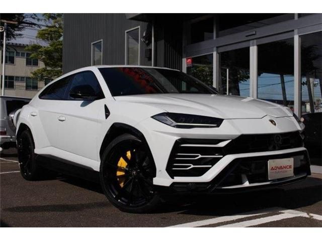 LAMBORGHINI URUS 2019