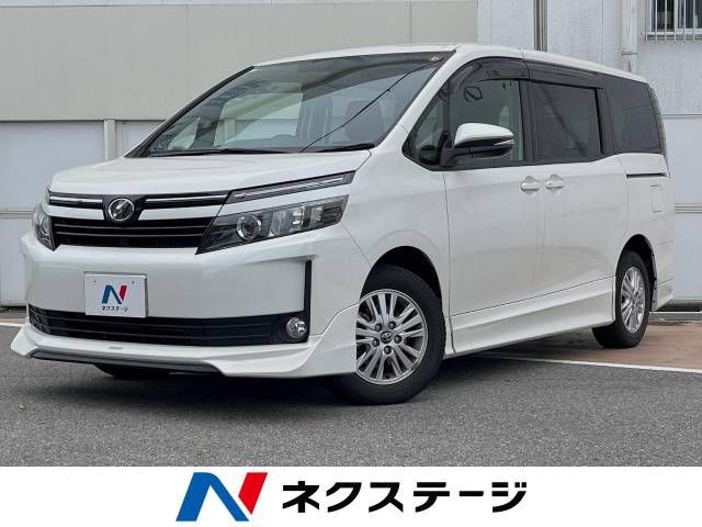 TOYOTA VOXY 2014