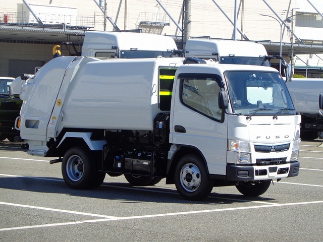 Mitsubishi CANTER 2019