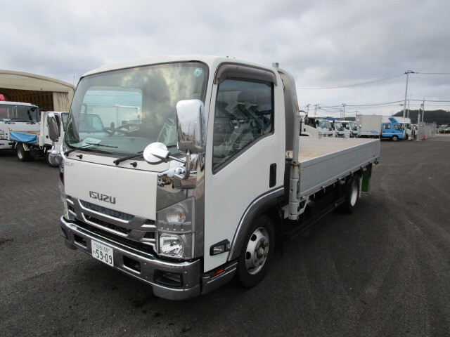 Isuzu ELF 2019