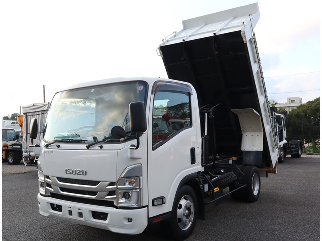 Isuzu ELF 2021