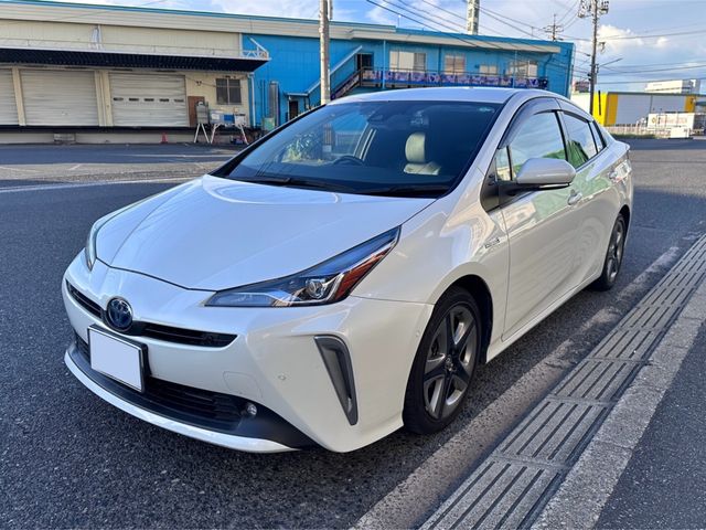 TOYOTA PRIUS 2019