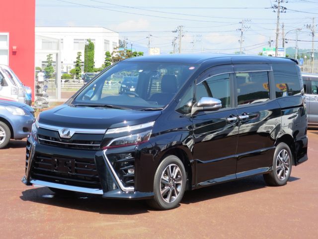 TOYOTA VOXY 4WD 2019