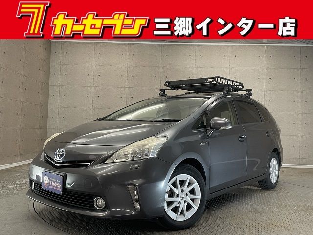 TOYOTA PRIUS ALPHA 2011