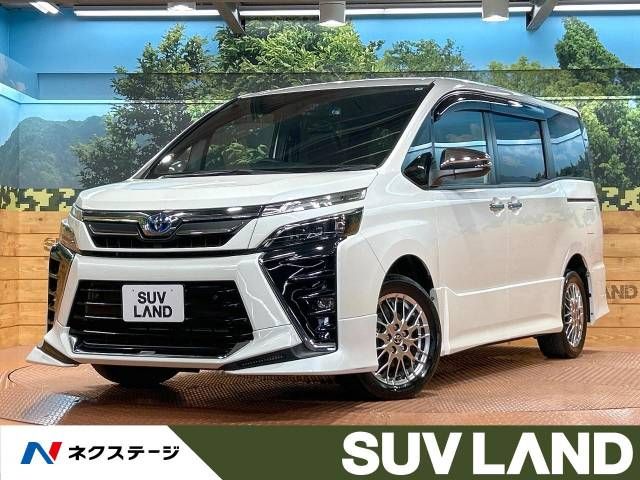 TOYOTA VOXY HYBRID 2021