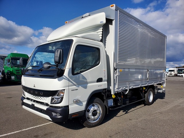 MITSUBISHI CANTER 2023