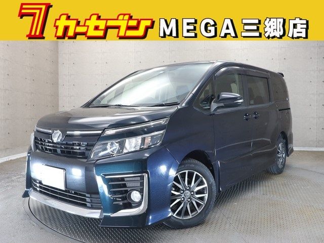 TOYOTA VOXY 2014