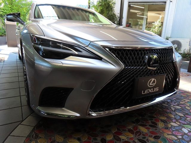 TOYOTA LEXUS LS500h 4WD 2021