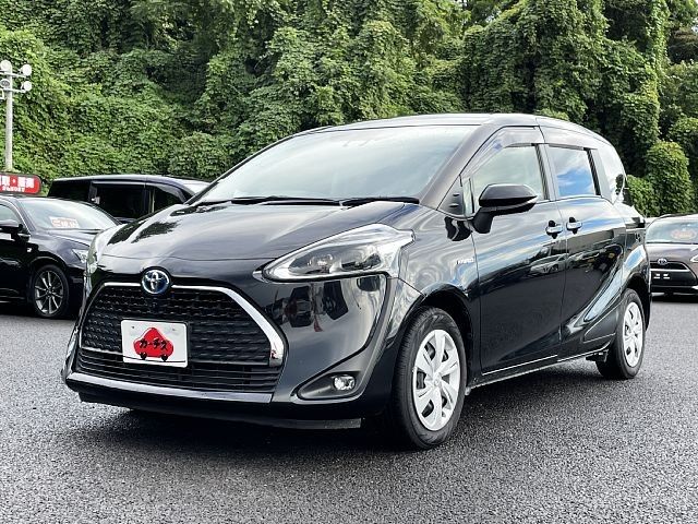 TOYOTA SIENTA HYBRID 2019