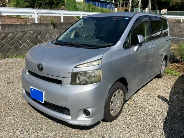 TOYOTA VOXY 2007