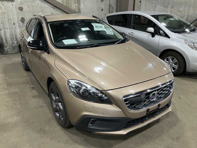 VOLVO V40 CROSS COUNTRY 2013