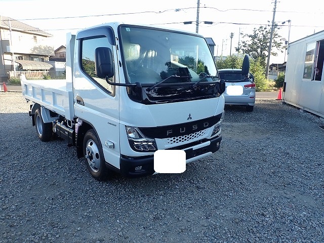 Mitsubishi CANTER 2024