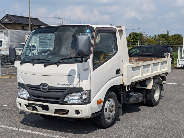 Hino DUTRO 2016