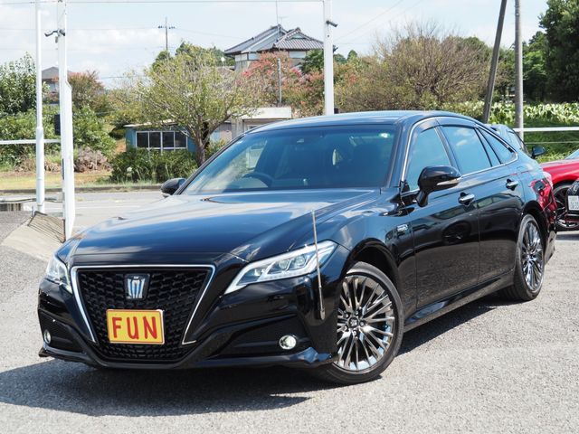 TOYOTA CROWN sedan hybrid 2019