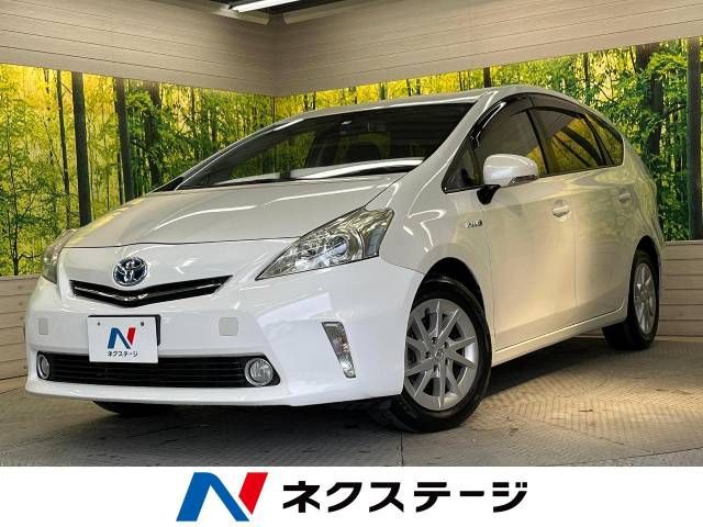 TOYOTA PRIUS ALPHA 2013