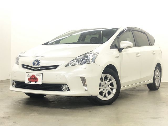 TOYOTA PRIUS ALPHA 2011