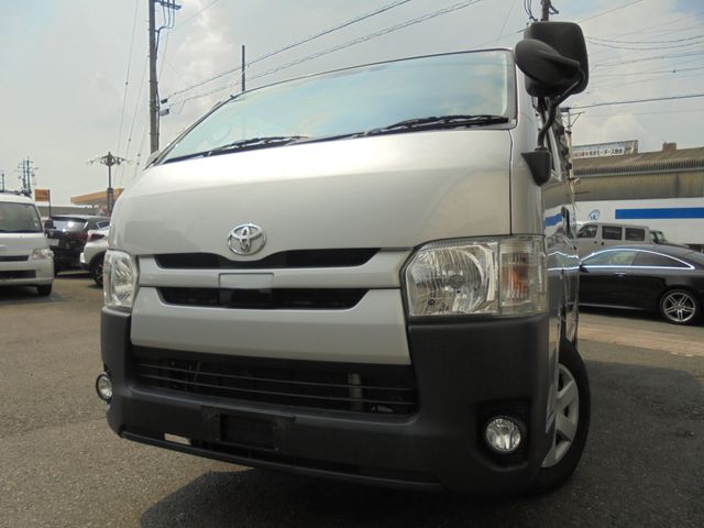 TOYOTA HIACE van 1.2t 2WD 2019